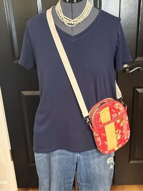 Quilted crossbody bag